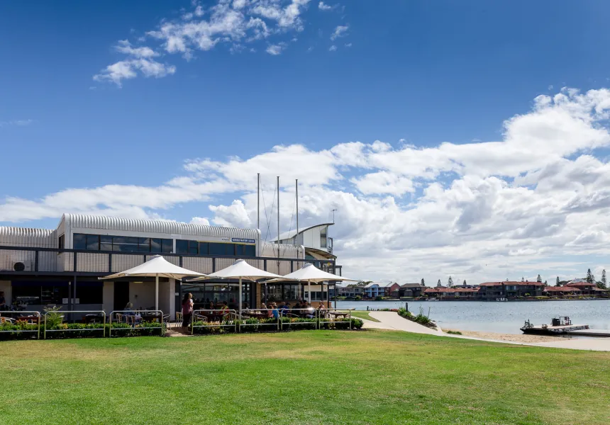 Lakeside dining on the West Lakes foreshore